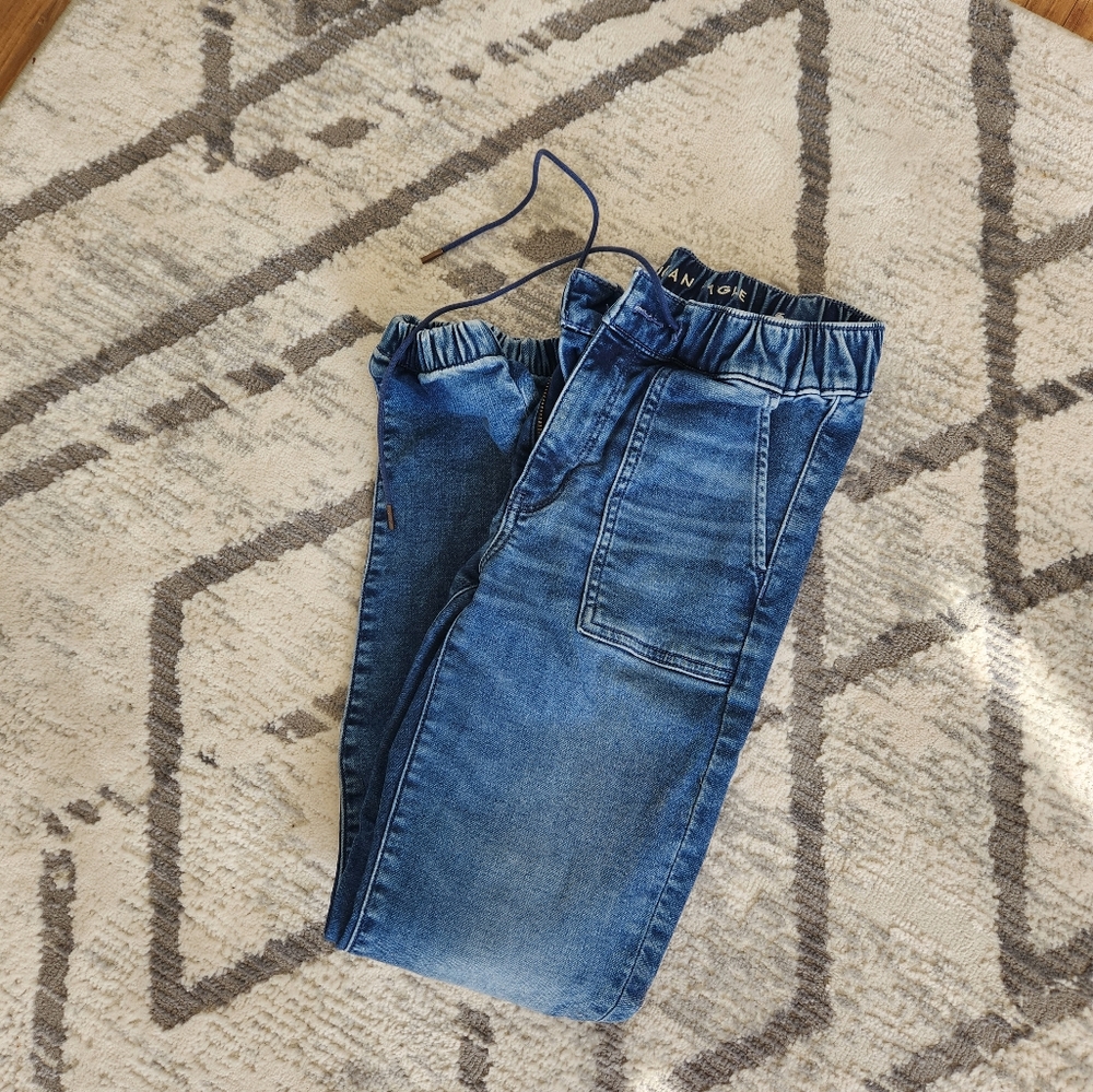 American Eagle Jogger Style Jeans
